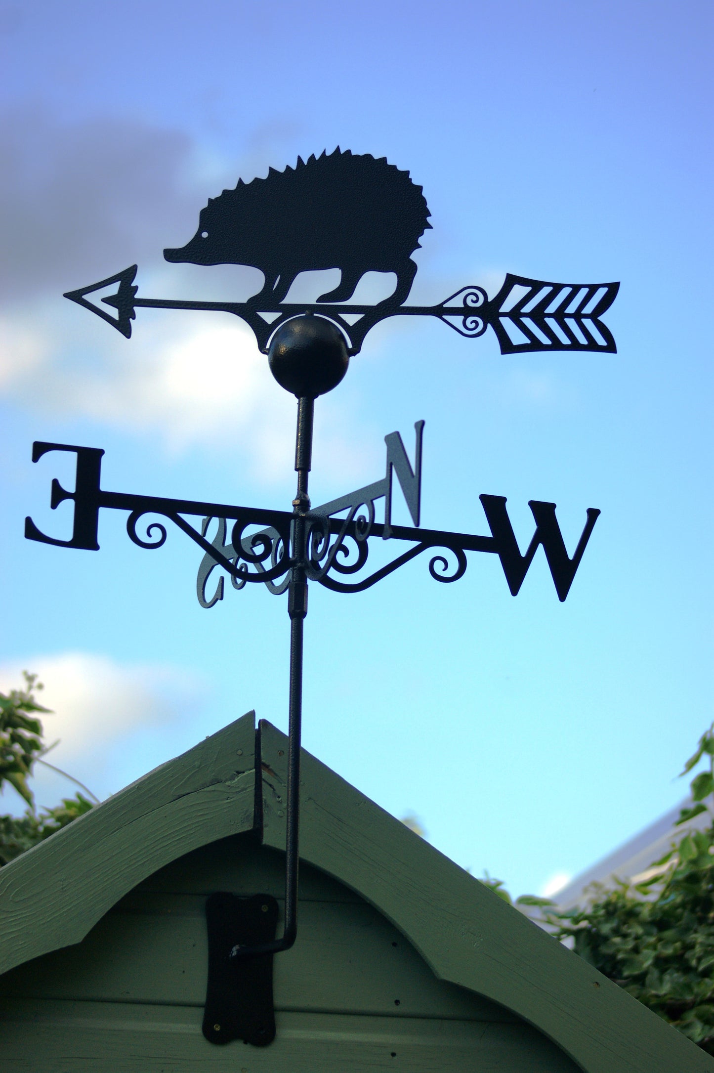 Weathervane Hedgehog (SUN141)